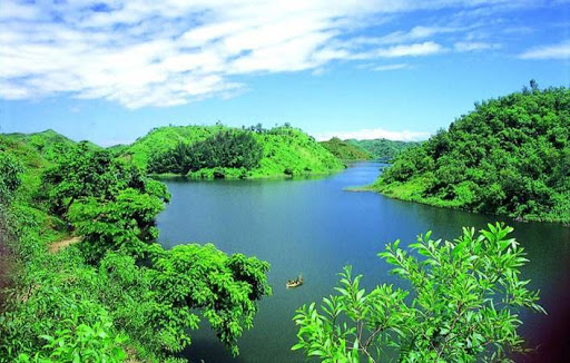 foys-lake-is-a-man-made-lake-in-chittagong
